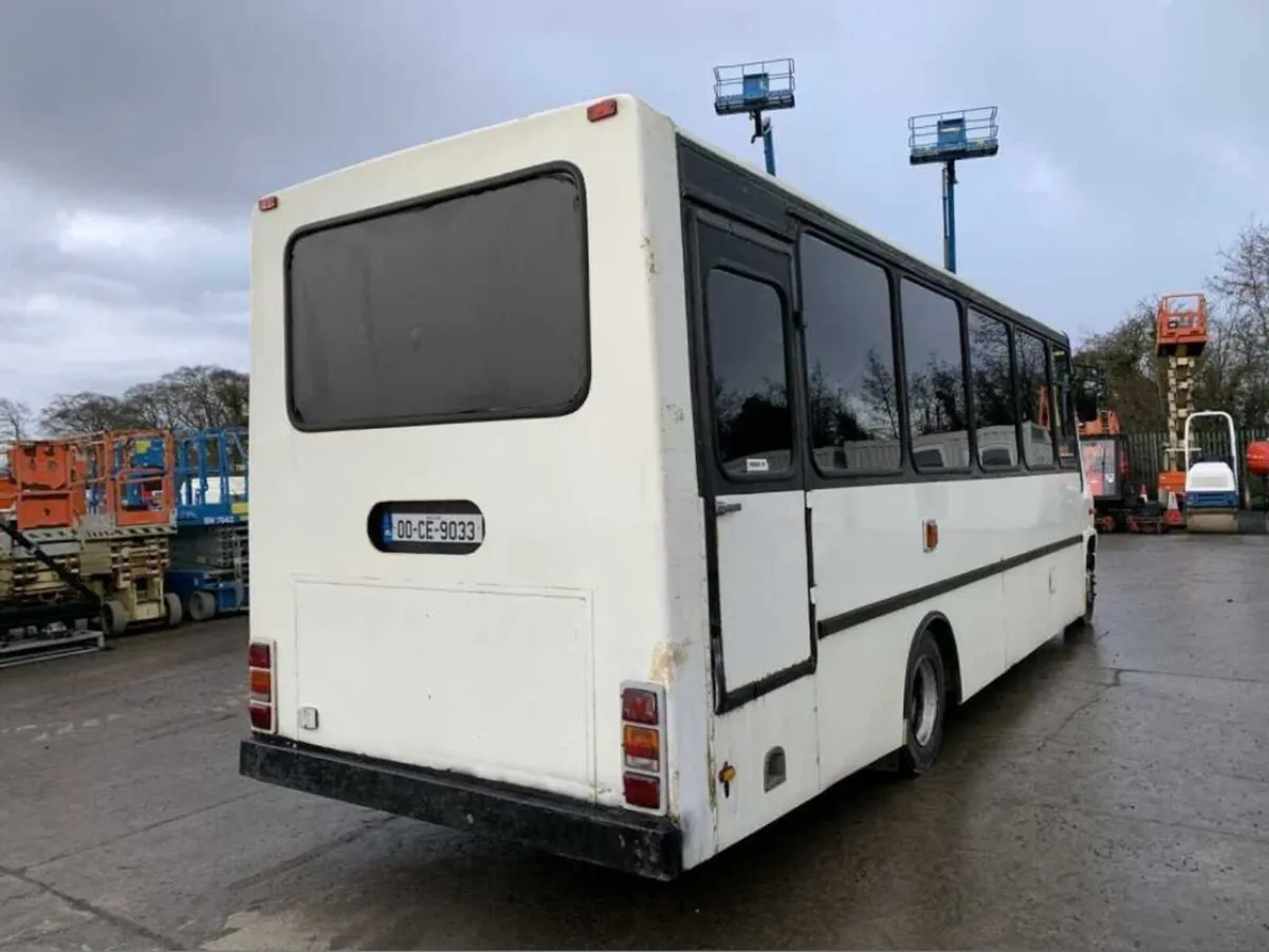 2000 Mercedes Benz Vario 814D 34 Seater Bus - Image 4