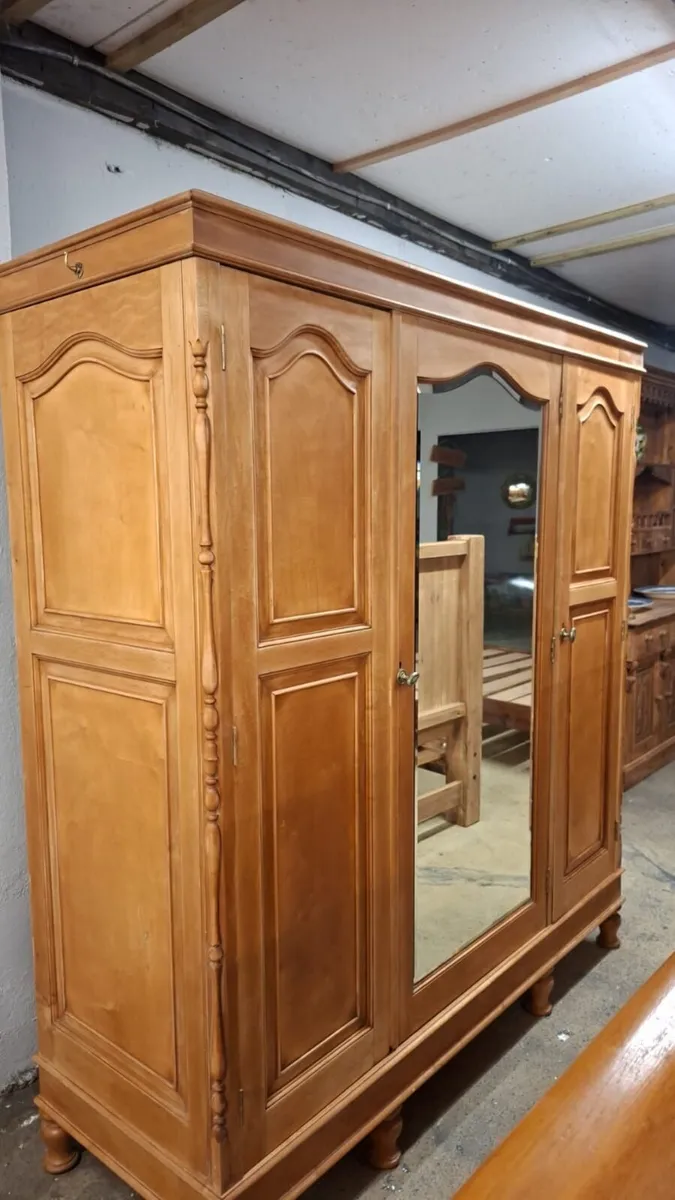 Late 19th century French oak armoire,  wardrobe - Image 1