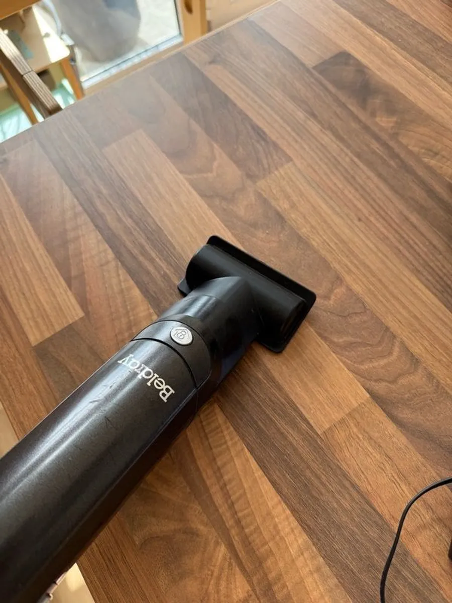 Small Vacuum Cleaner / Hoover - Image 2
