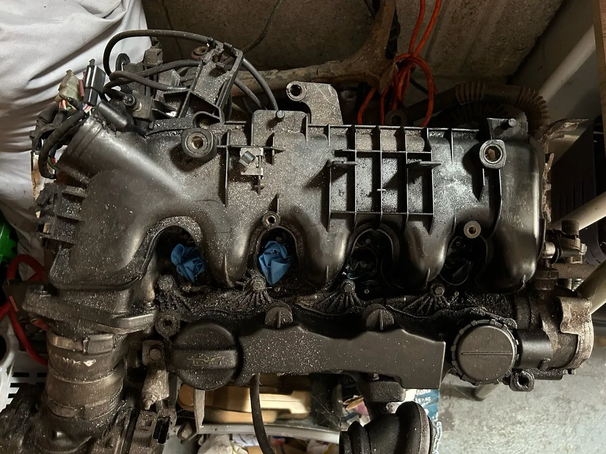 Peugeot Citroen 1.6 hdi cylinder Head