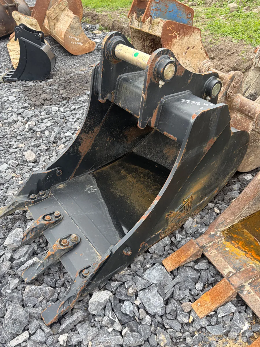 Unused 50mm pin 2ft digging bucket for sale - Image 2