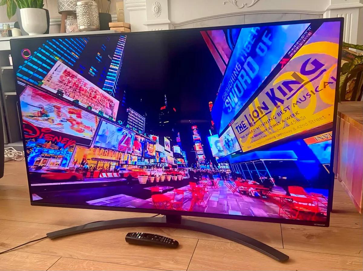 LG 49" 4K NANOCell Smart TV - Image 2