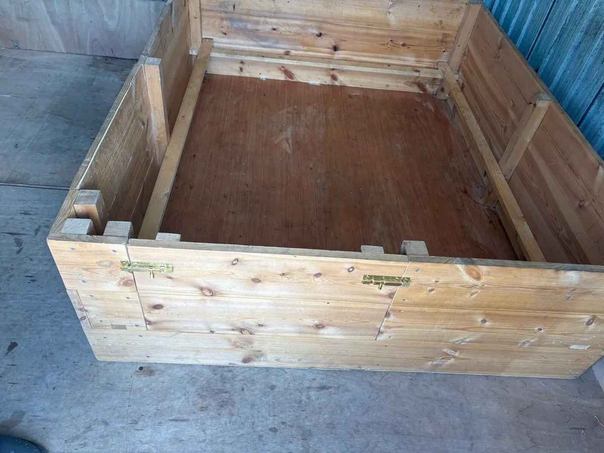 Welping box/heat lamp - Image 2