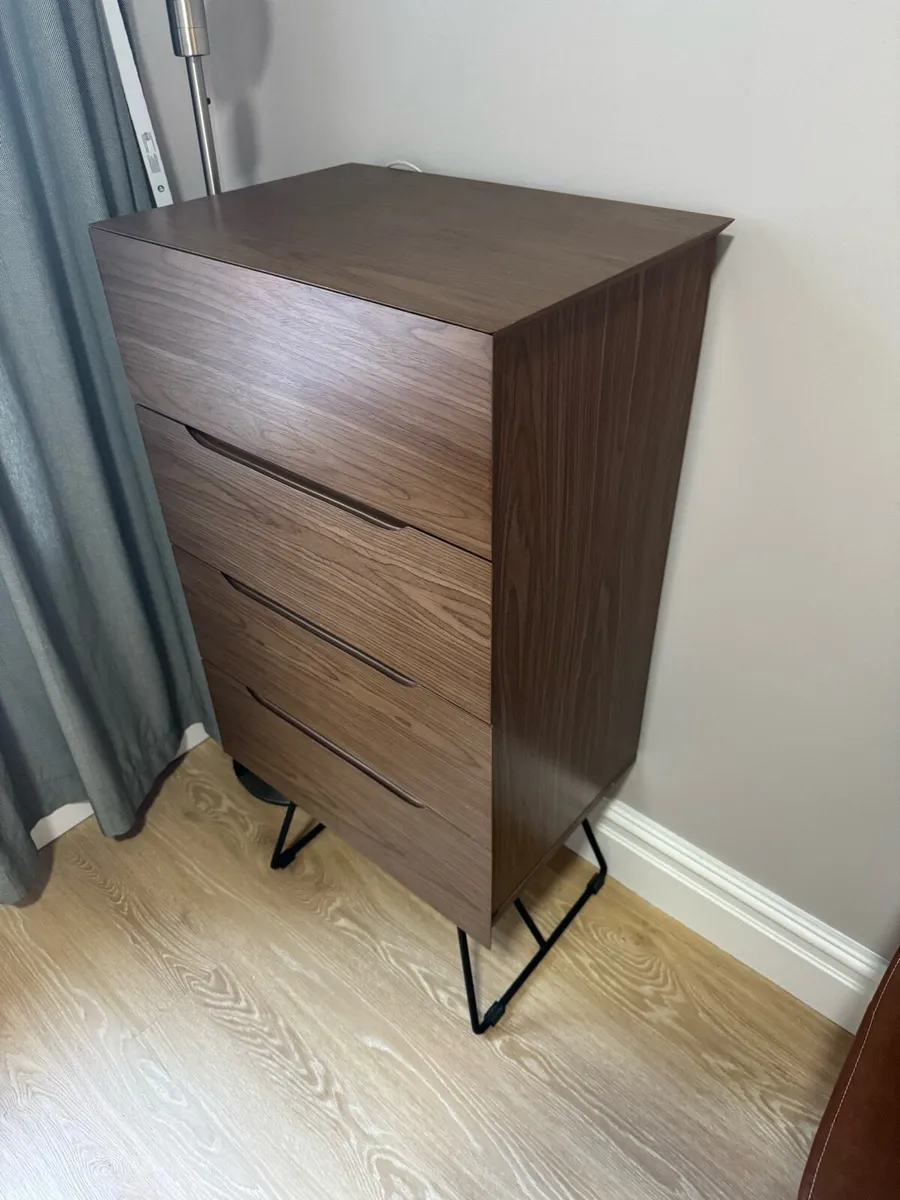 chest of drawer - Image 1