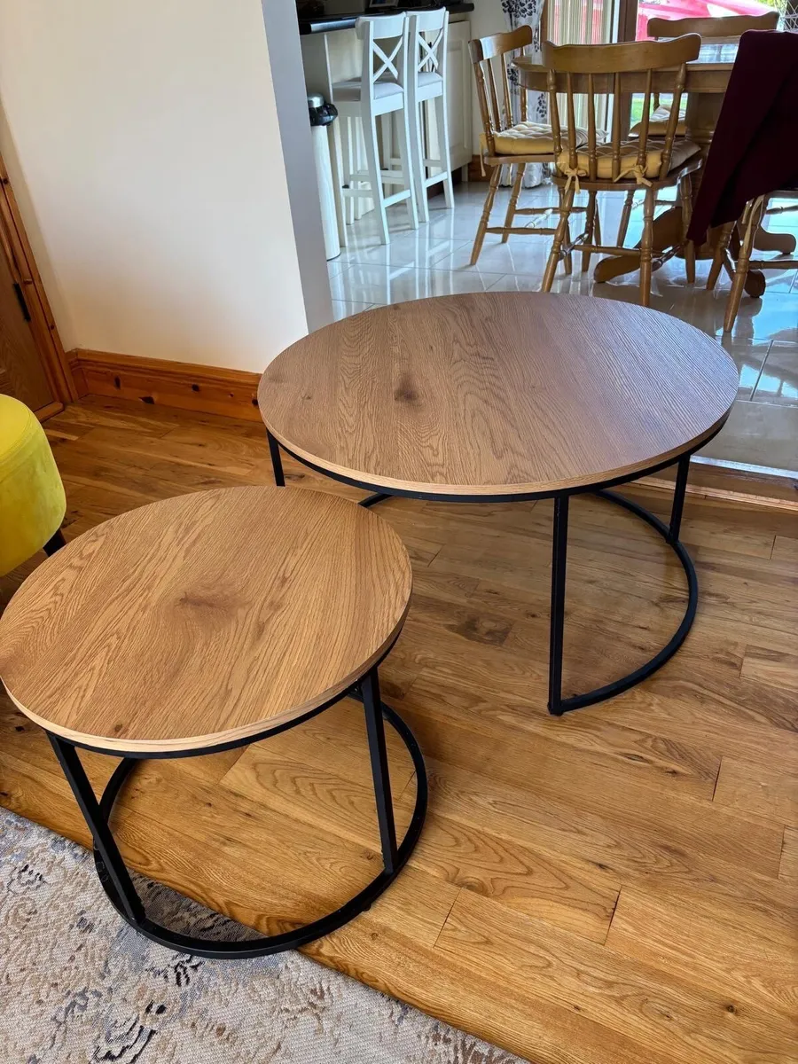 Oak Nesting Coffee Tables - Image 3