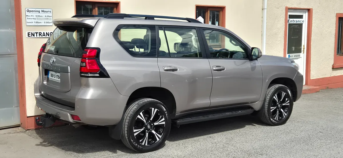 Toyota Land Cruiser 2018 Business Class  Plus Vat - Image 4