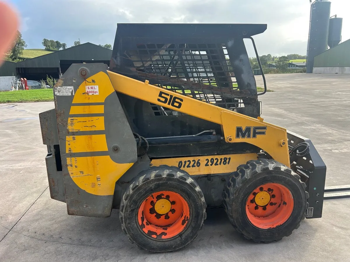 Massey 516 skid steer - Image 3