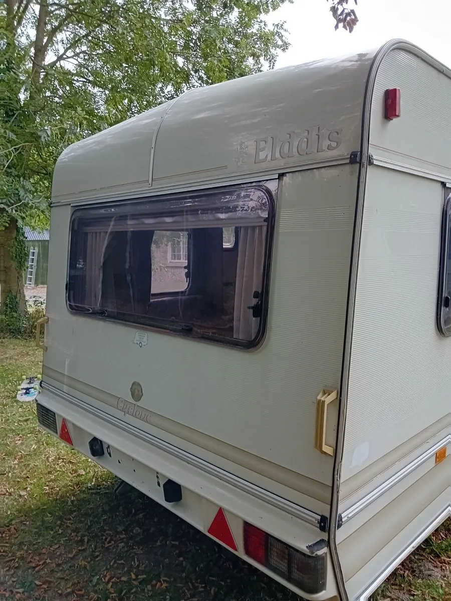 Caravan - Image 2