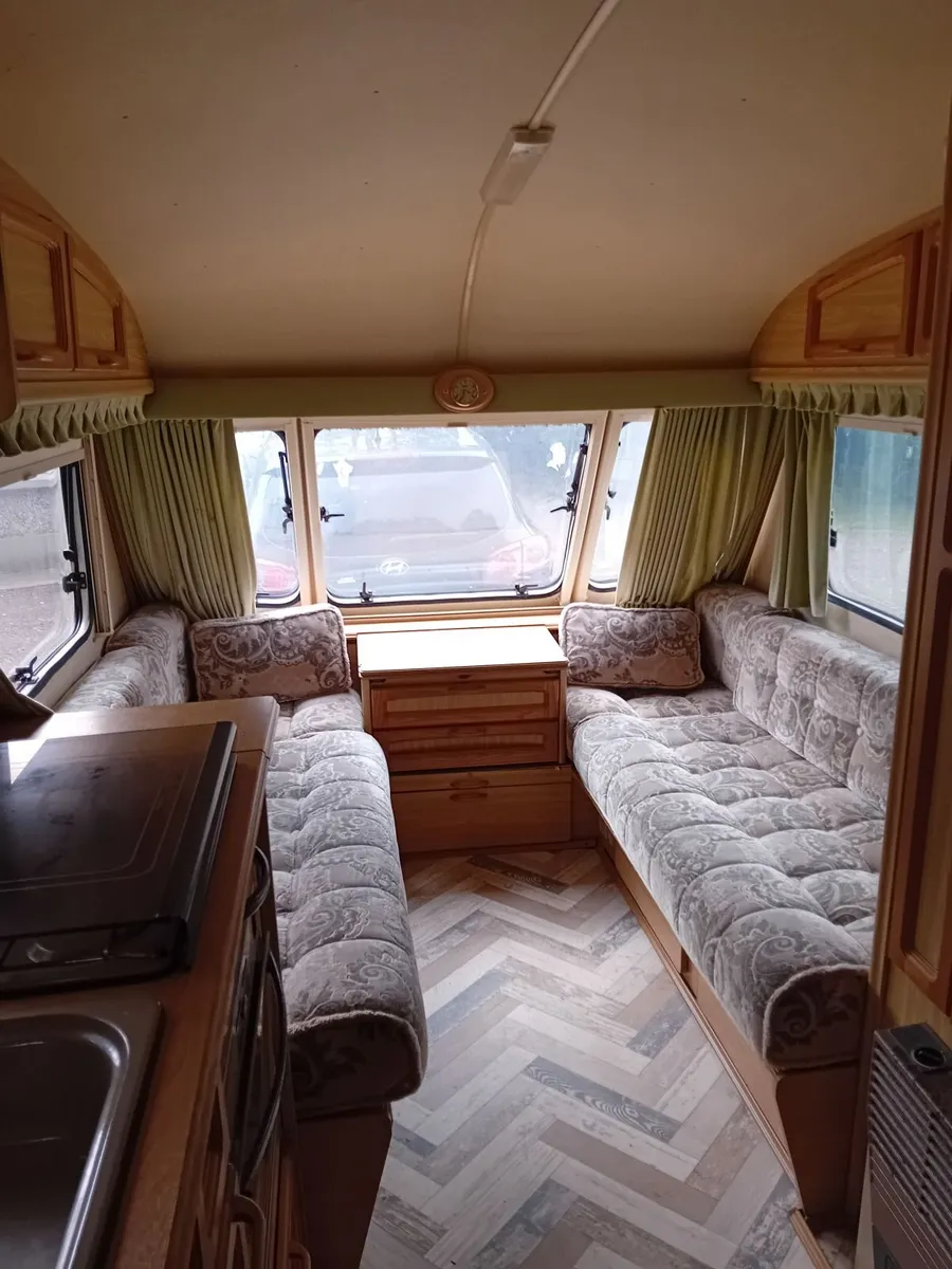 Caravan - Image 4