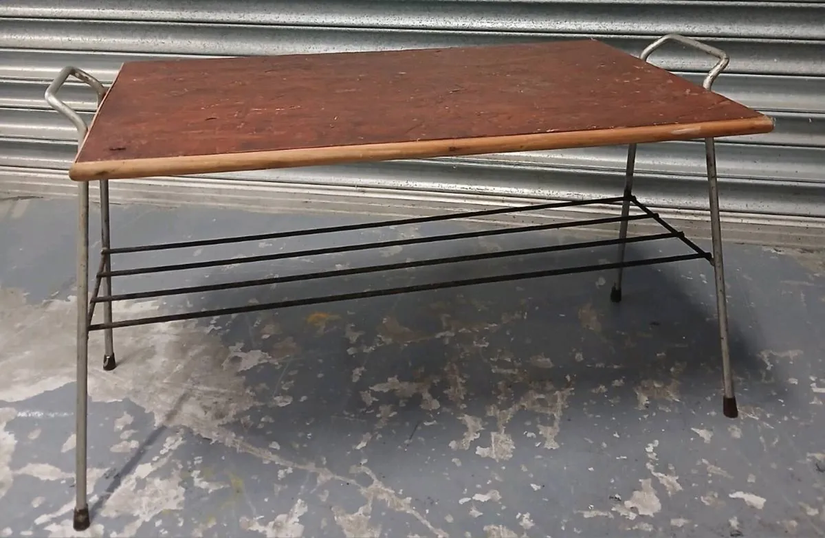 1950's Mid-Century Retro TV Stand / Coffee Table
​ - Image 2