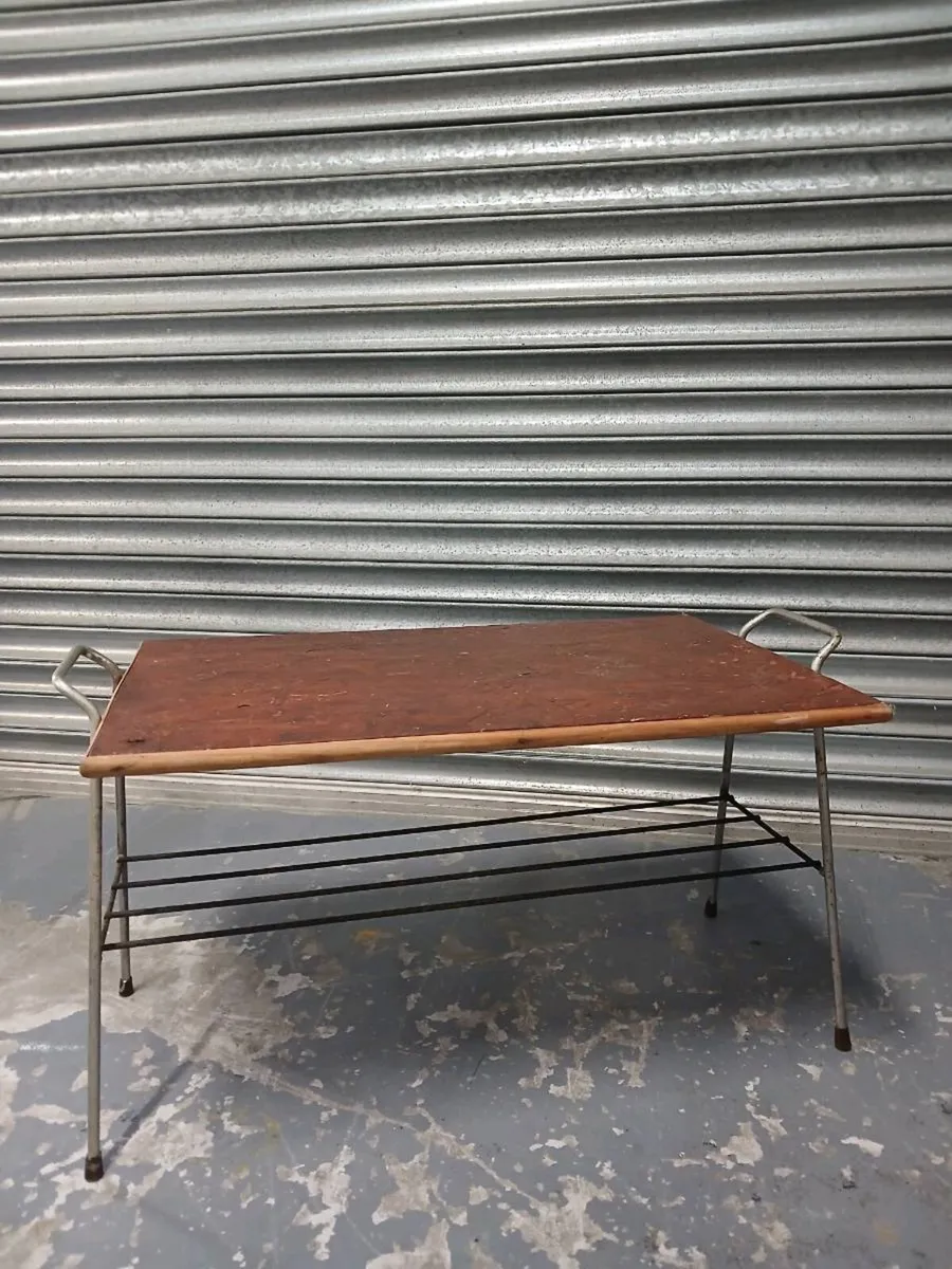 1950's Mid-Century Retro TV Stand / Coffee Table
​ - Image 3