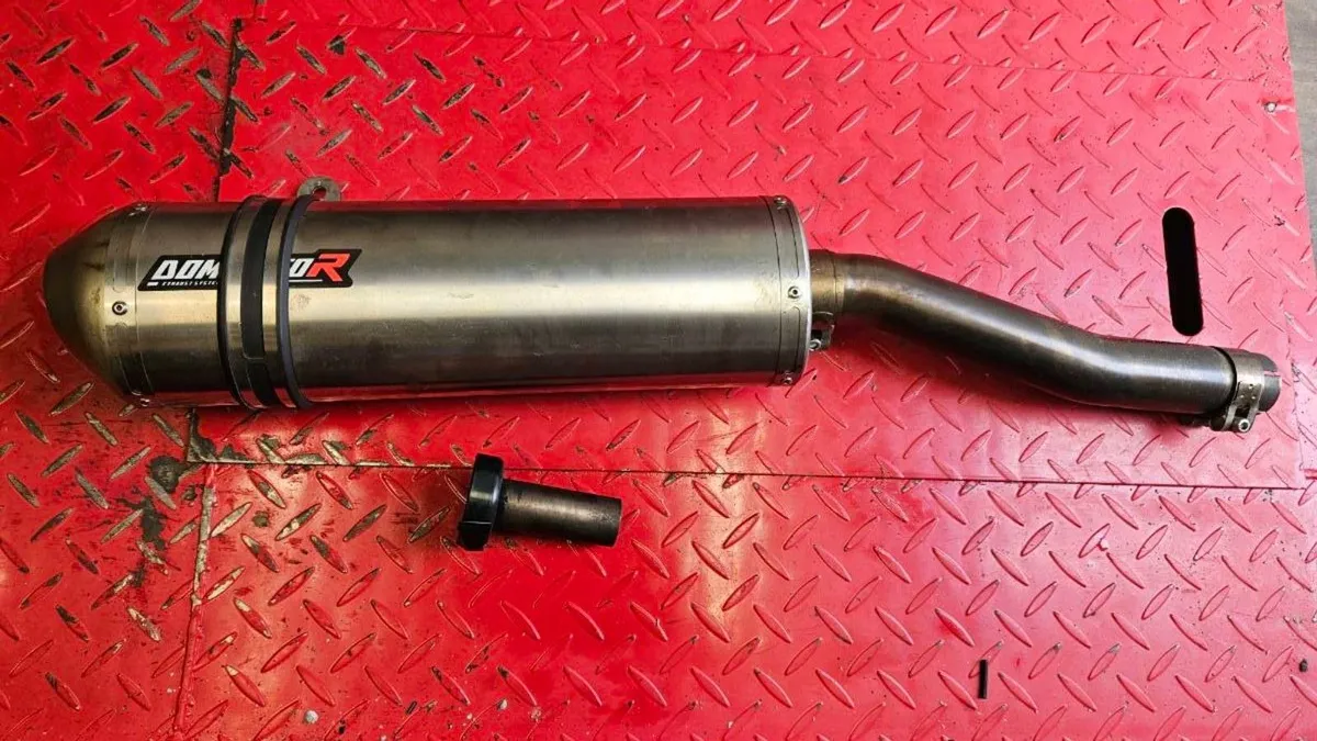Dominator exhaust for Africa Twin RD07 XRV750 - Image 2