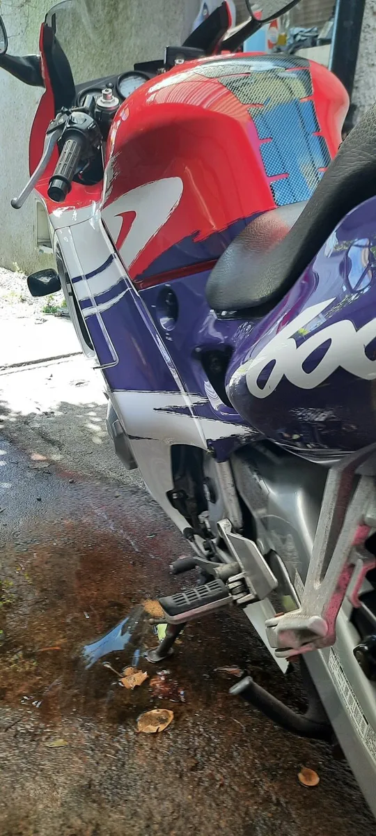 Honda CBR600F - Image 3