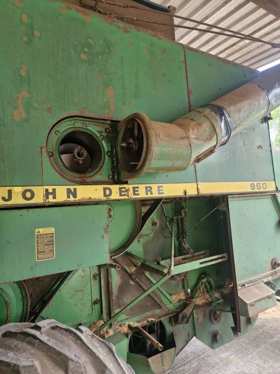 John Deere 950 belts wanted - Image 1