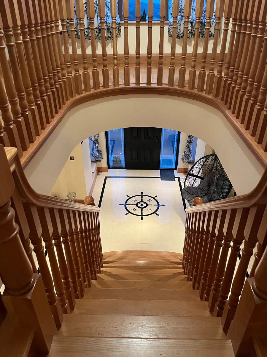 Solid oak stairs - Image 2