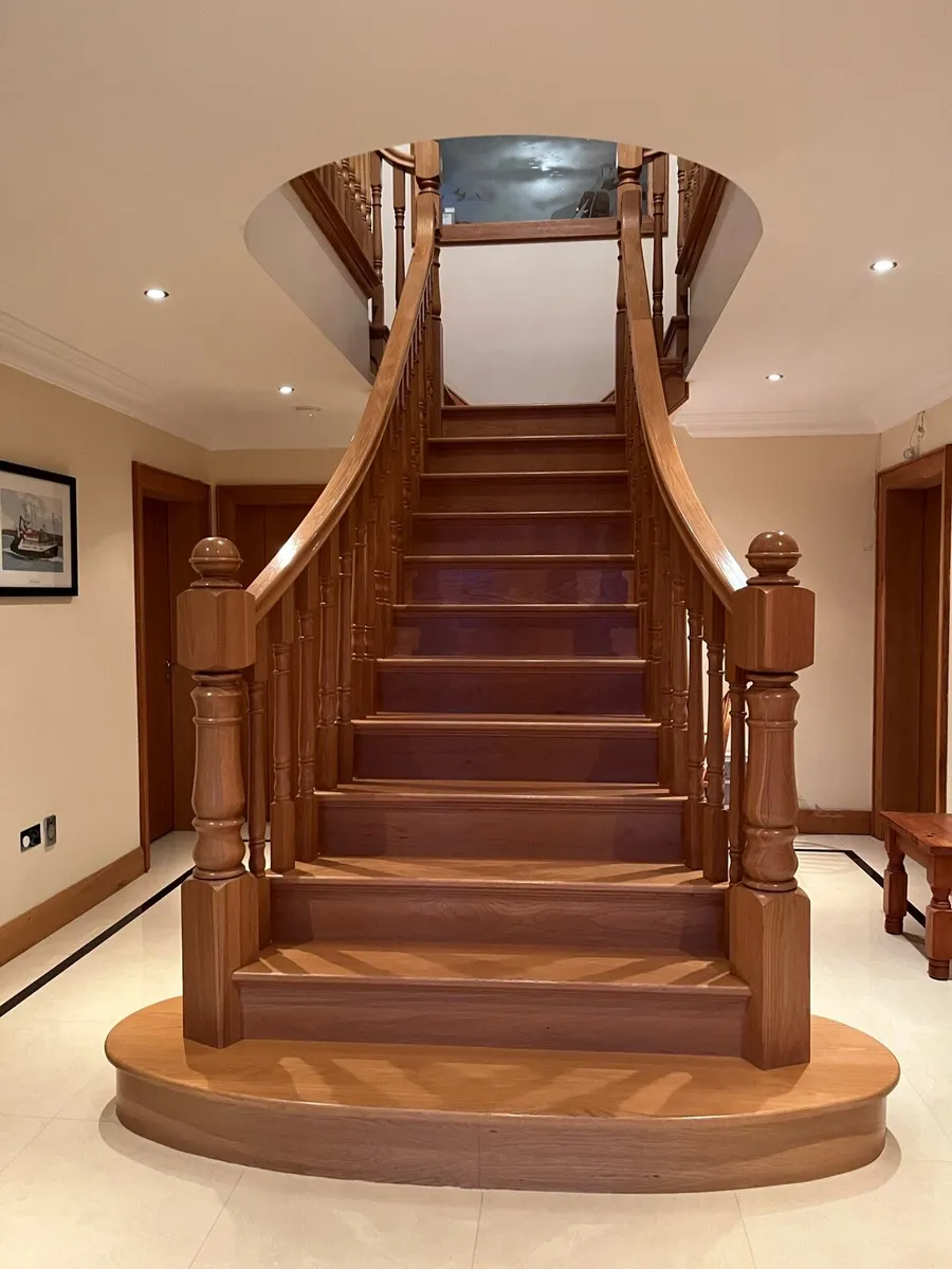 Solid oak stairs - Image 3