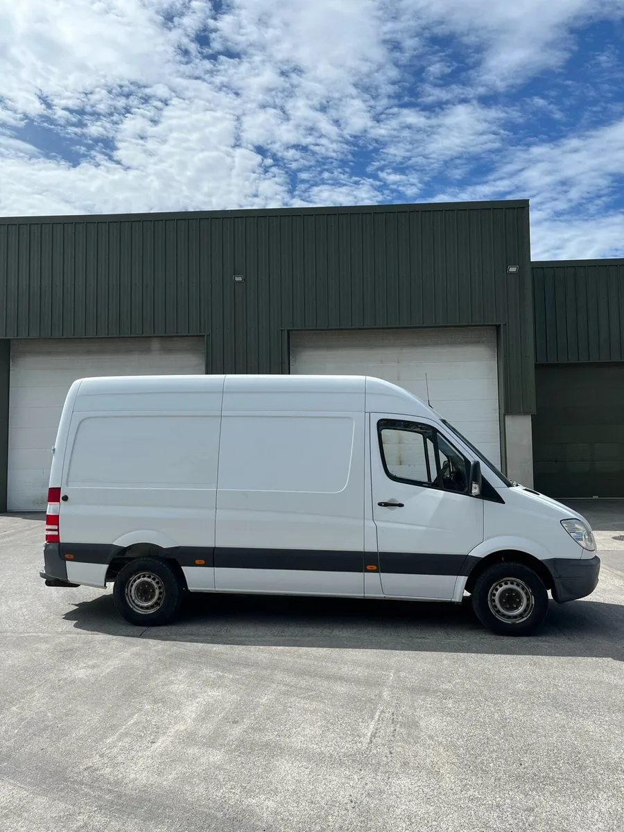 2013 Mercedes sprinter - Image 2
