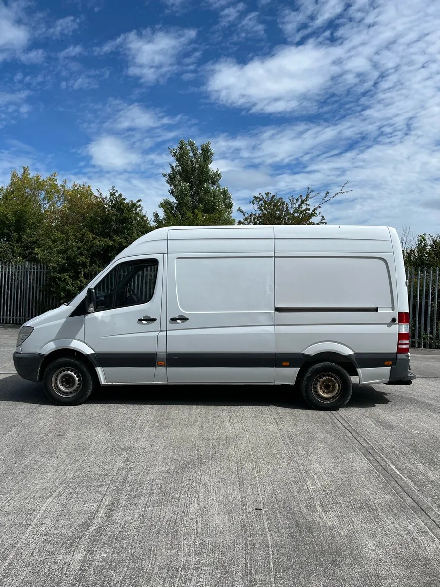 2013 Mercedes sprinter - Image 3
