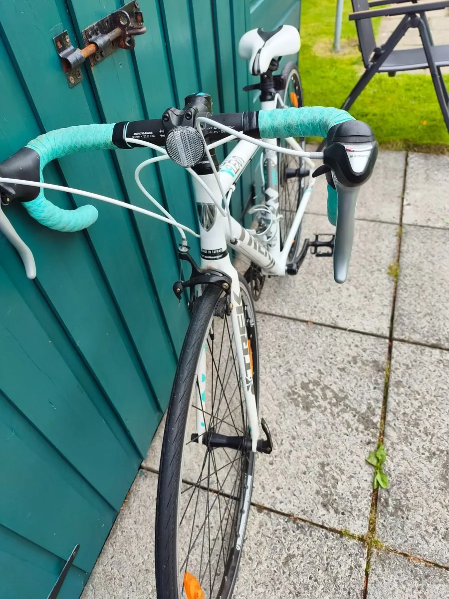 Ladies Racing Bike - Image 3