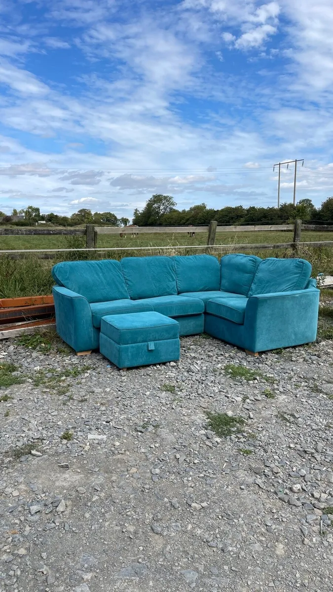 Beautiful corner sofa - Image 2