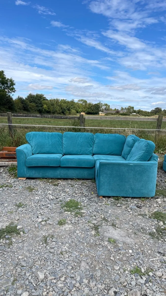 Beautiful corner sofa - Image 4