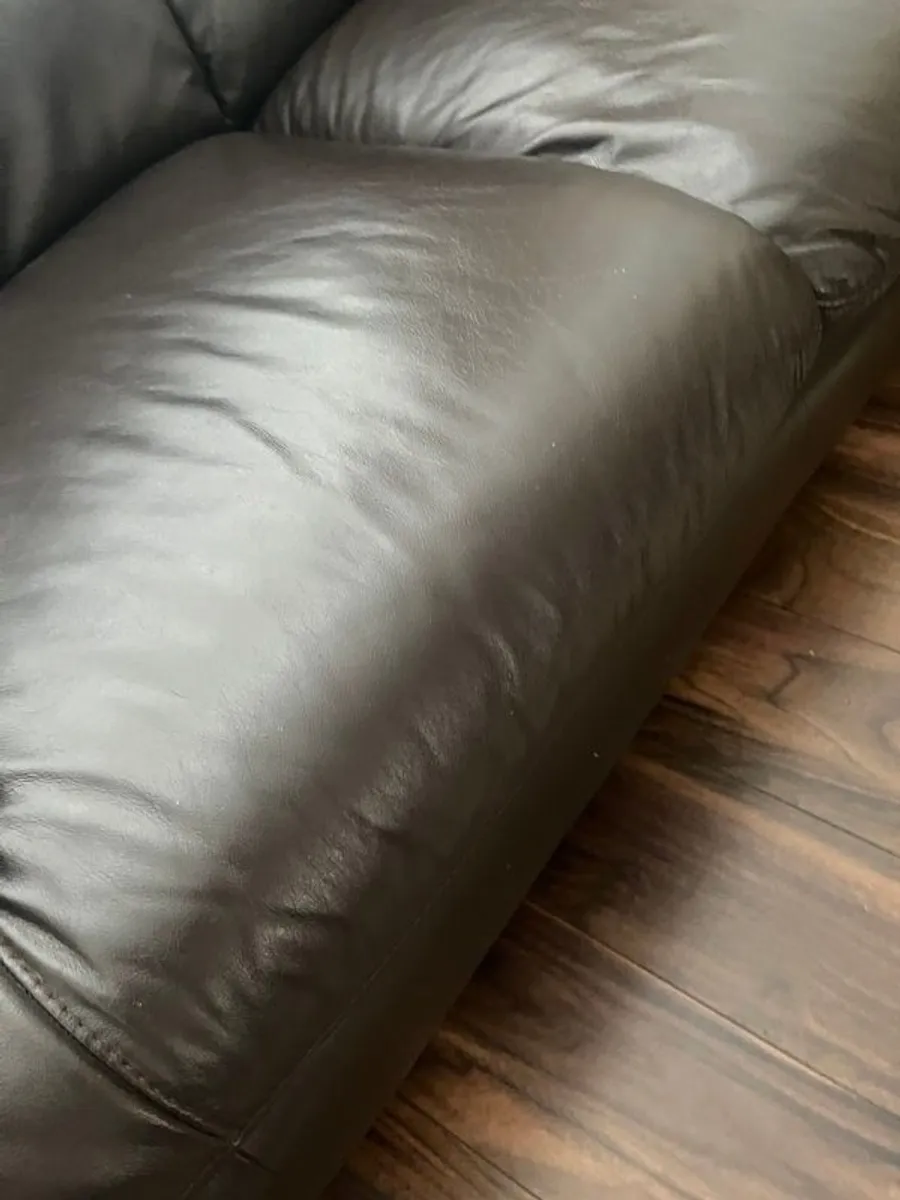 2-seater sofa & 2 armchair's - Image 4