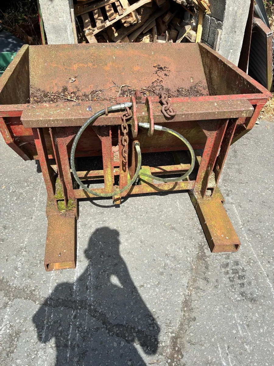 Hydraulic forklift/tractor skip - Image 3