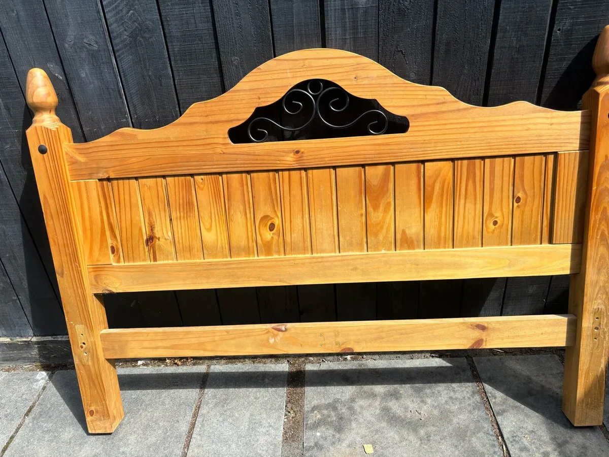 Solid wood Bed & lockers - Image 4