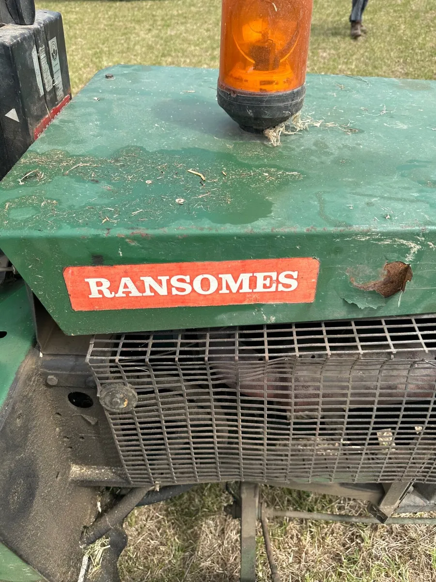Ransomes gang mower and car trailer - Image 2