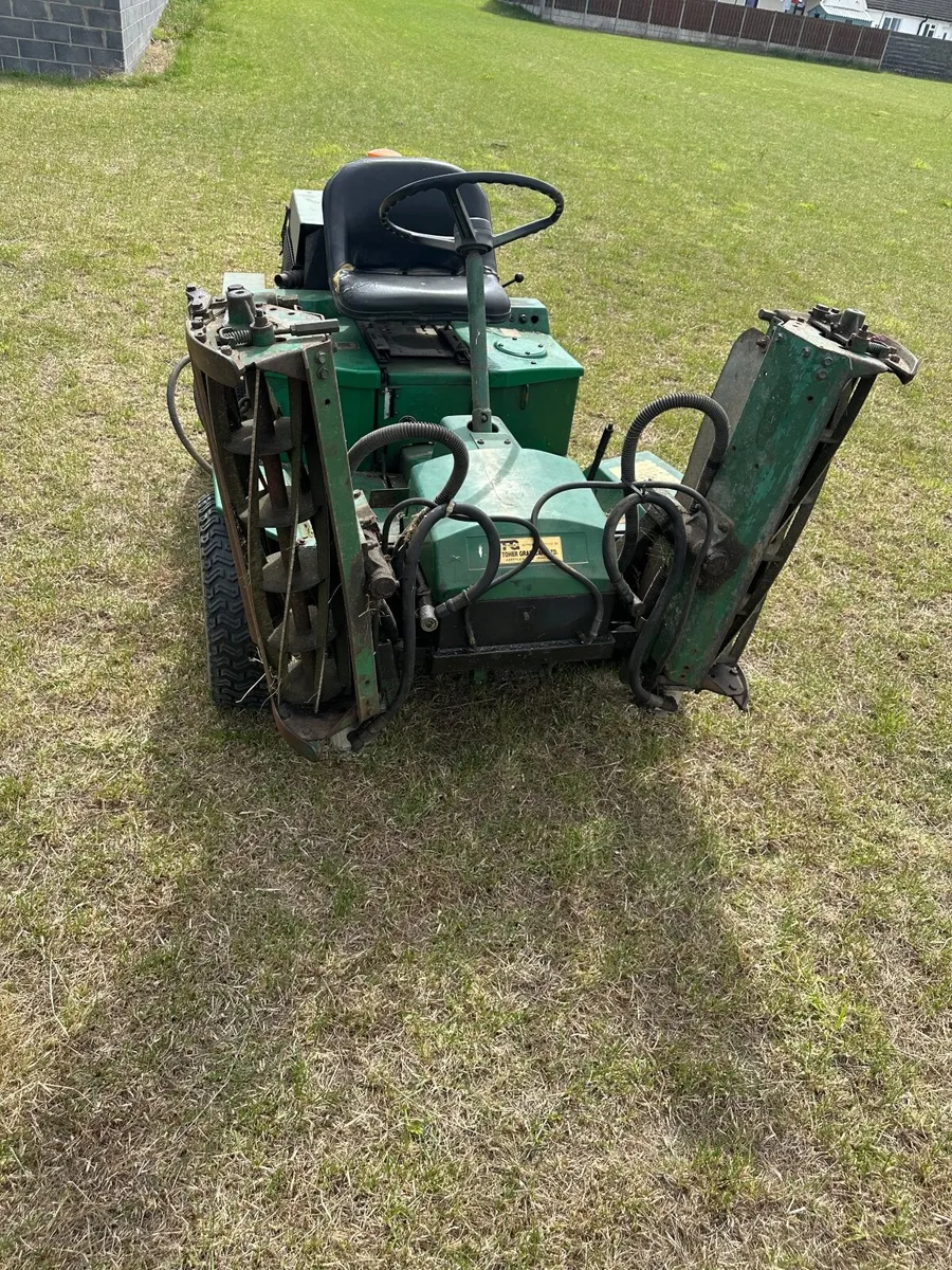 Ransomes gang mower and car trailer - Image 4