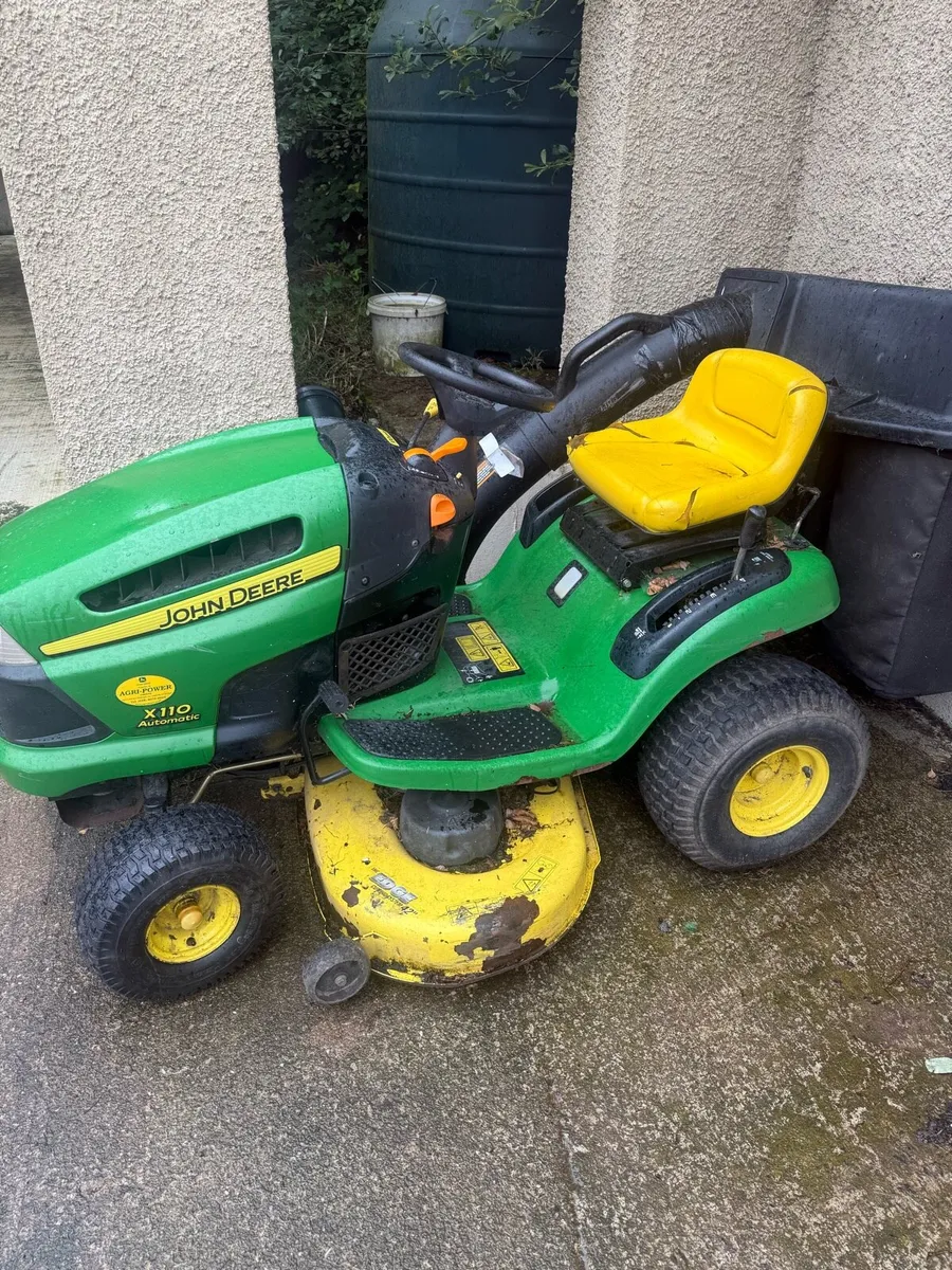 John Deere lawn mower - Image 2