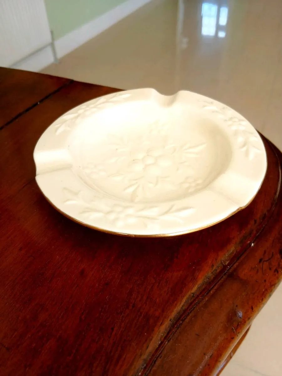1960s Aynsley fine bone guilded ashtray - Image 3