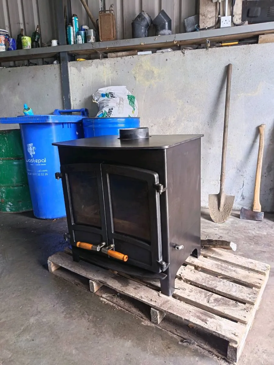 Henley 21kw double door stove - Image 1