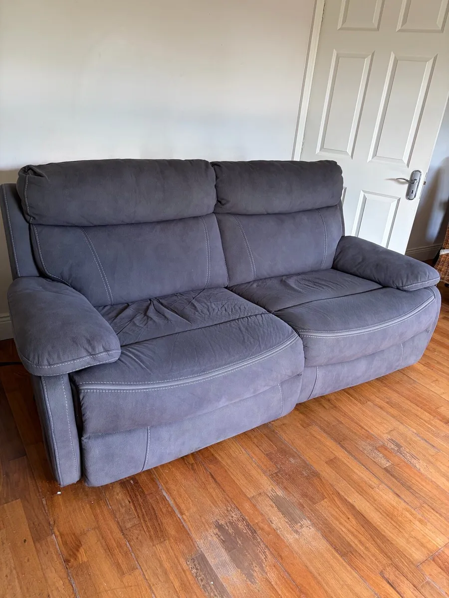 2 seater Couch - Image 2