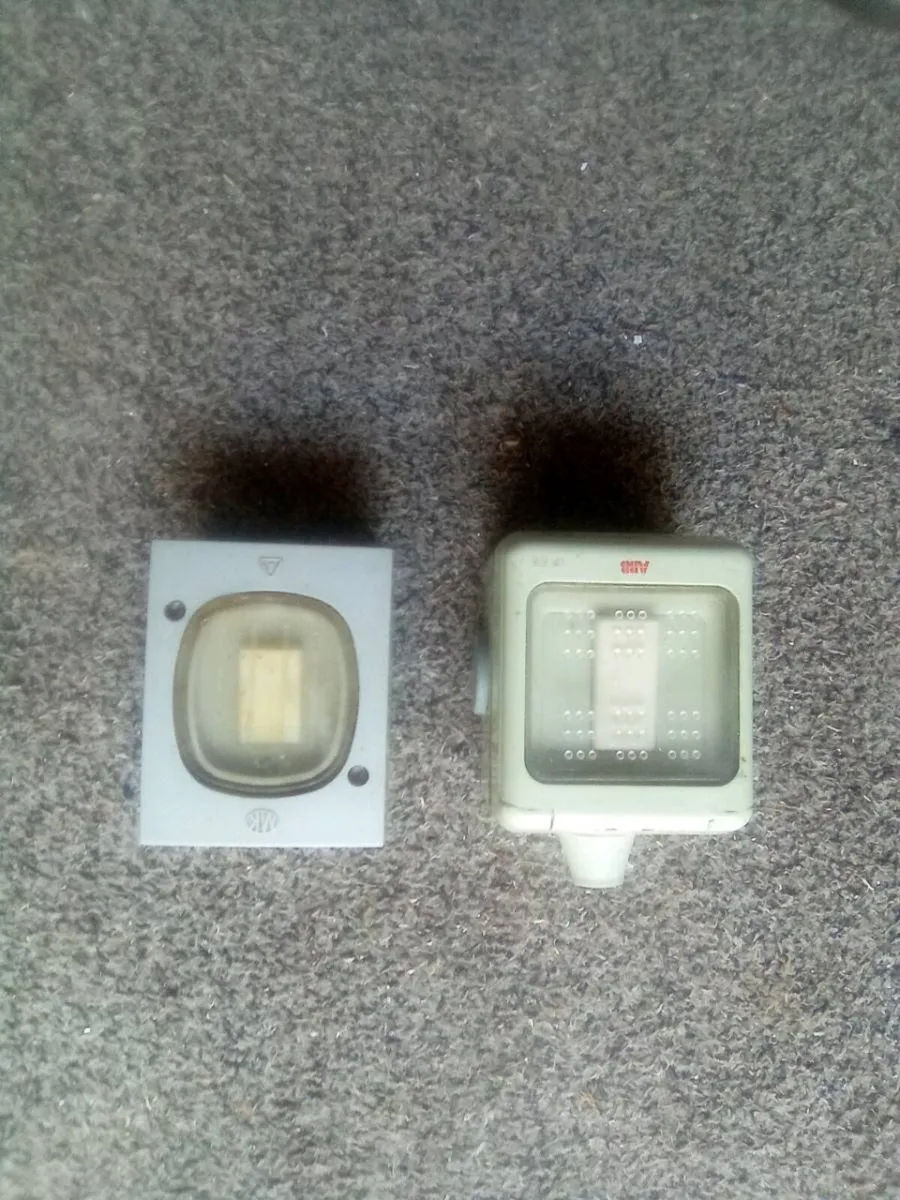 4.  SWITCHES.  AND.  ELECTRICAL.  JOINT.  BOX - Image 2