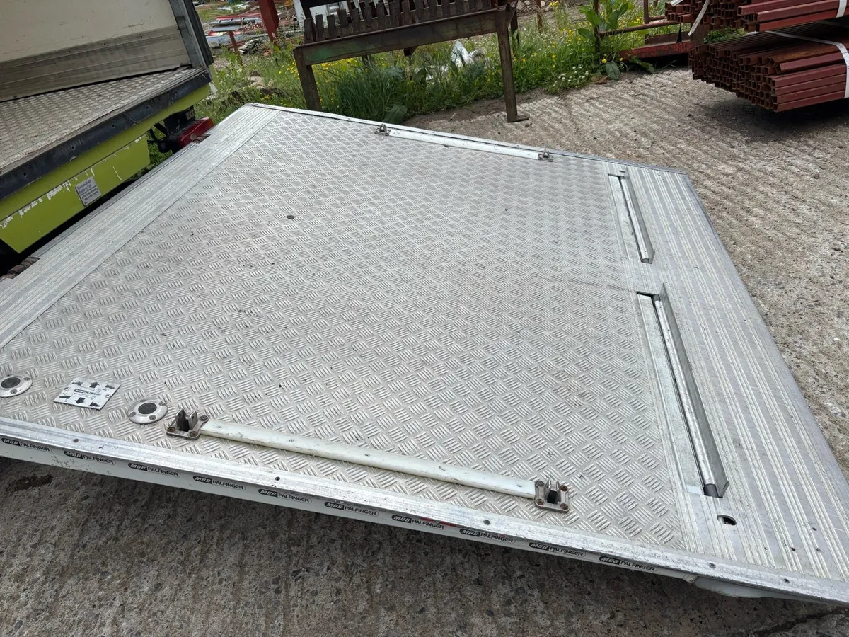 Palfinger 7.5tonner tail lift - Image 4