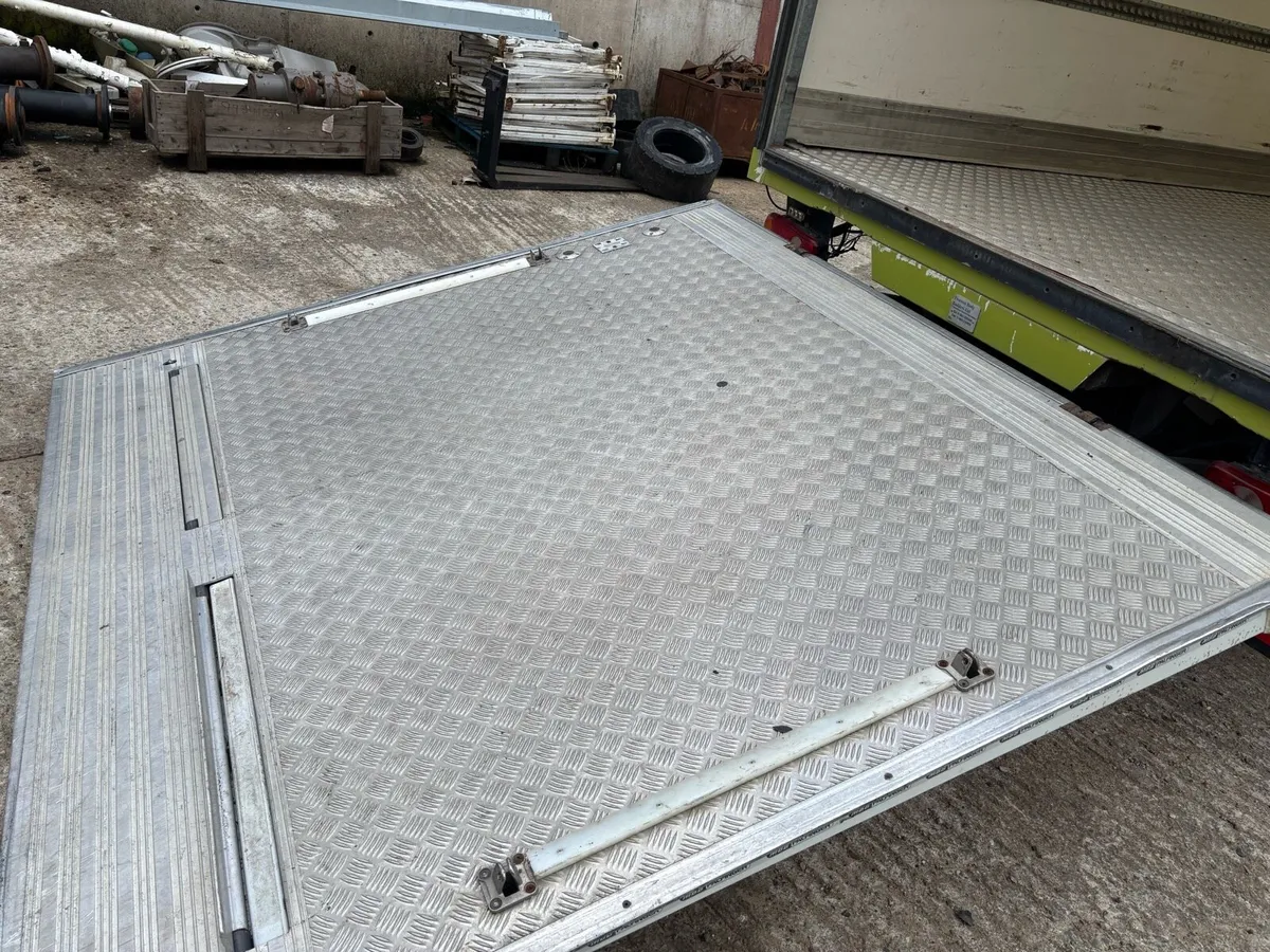Palfinger 7.5tonner tail lift - Image 2