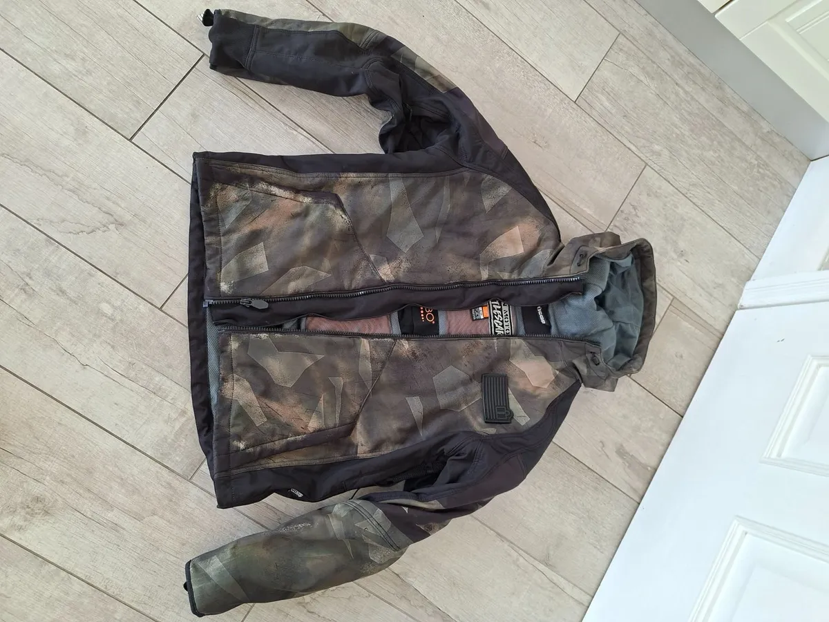 motorcycle jackets and backpack - Image 1