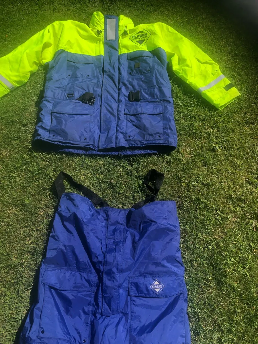 2 Floatation suits - Image 4