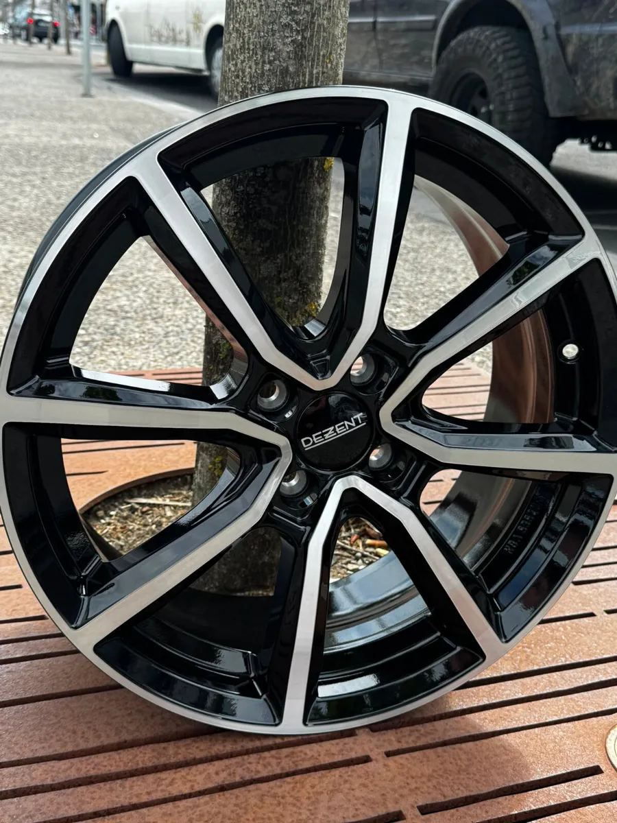 NEW 17'' Yaris 4/100 wheels - Image 2