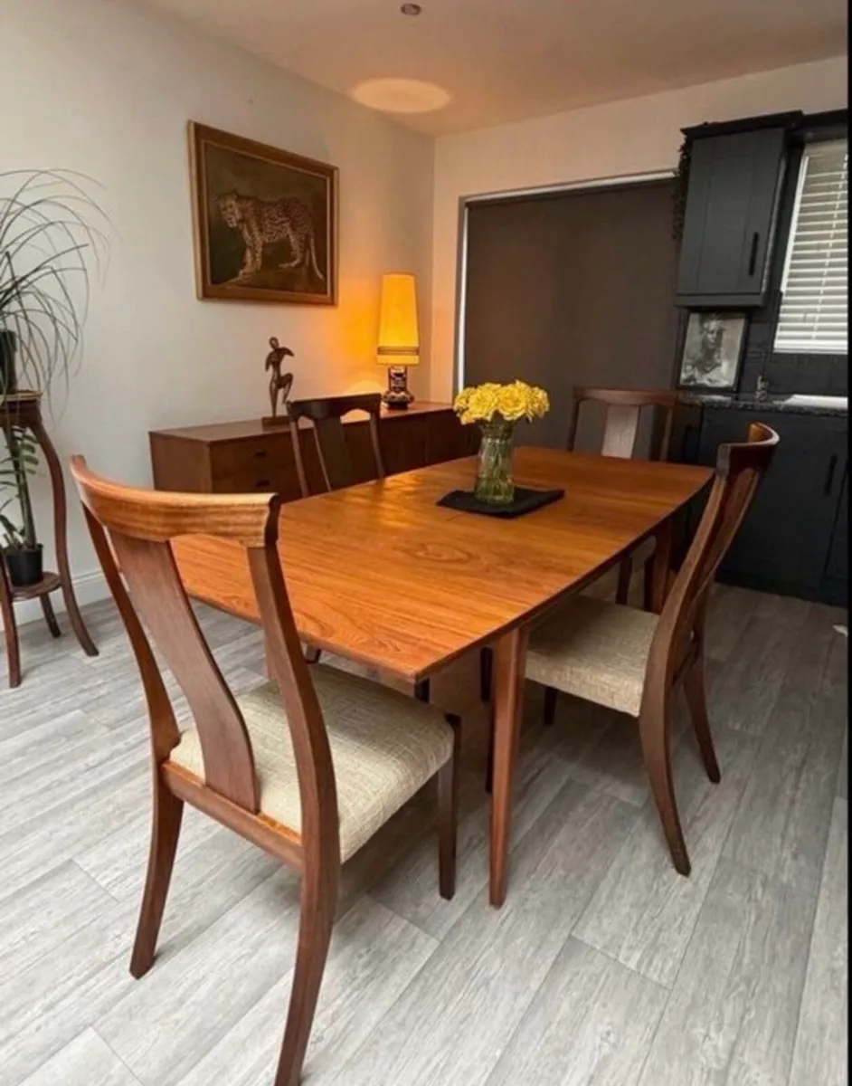 Mid Century Dining Chairs x 4 - Image 1