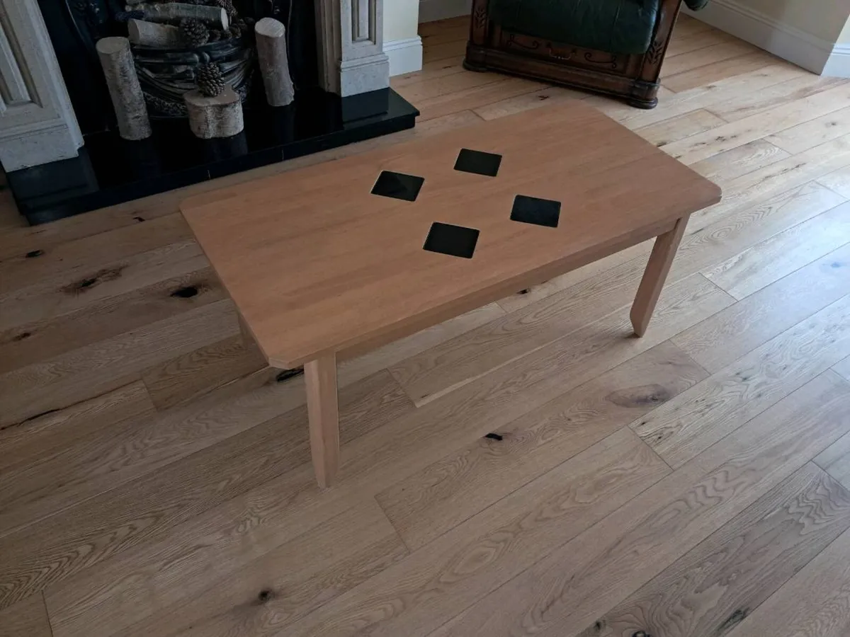 Kitchen table..REDUCED + FREE coffee table - Image 4