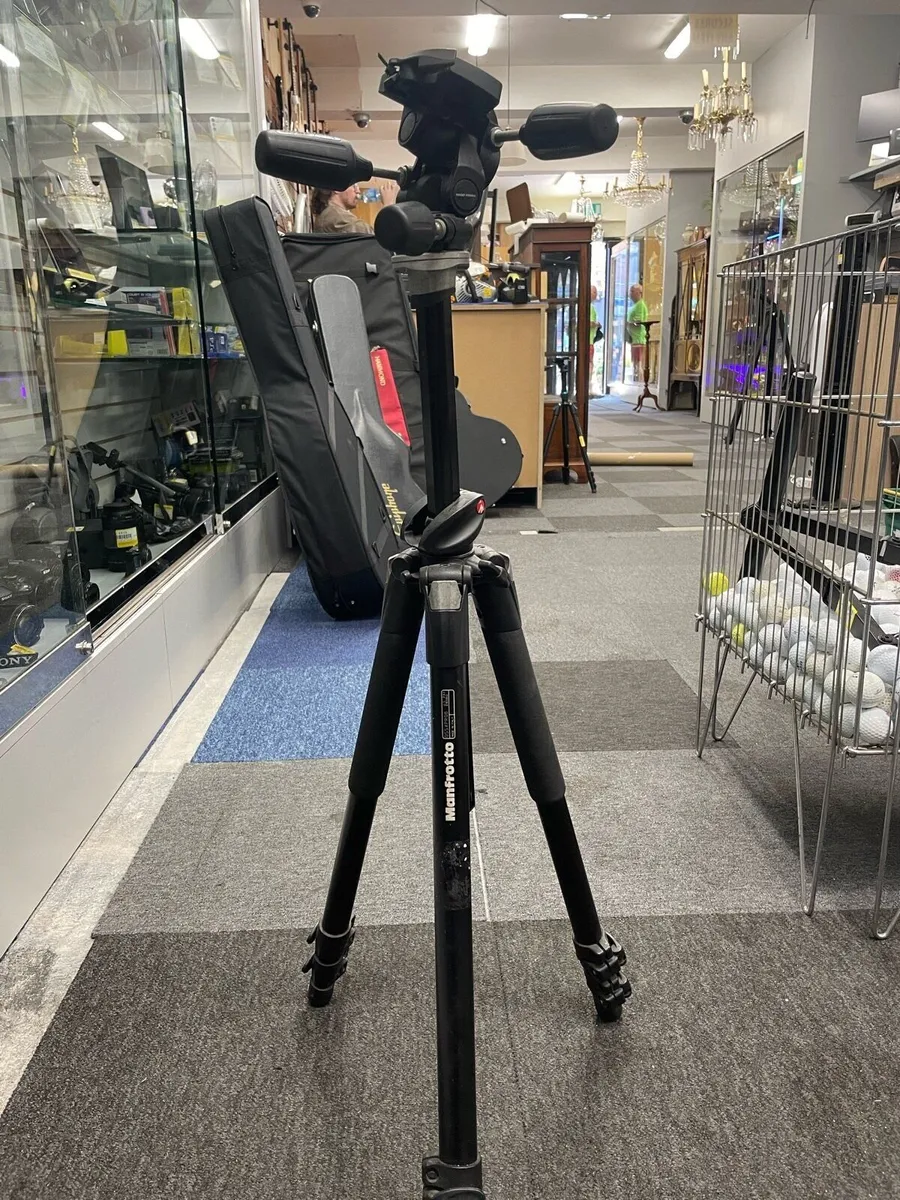 Manfrotto Camera Tripod Stand & Head unit - Image 1