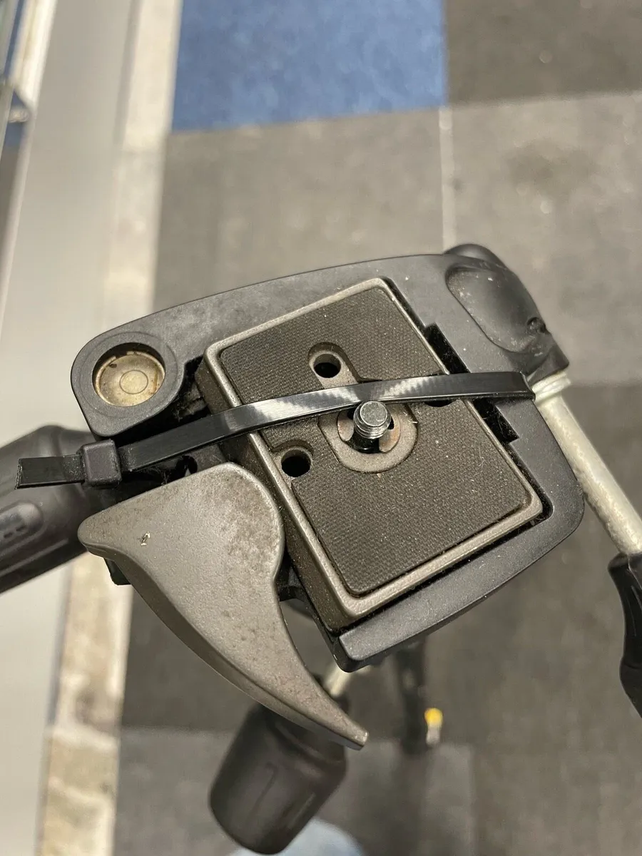 Manfrotto Camera Tripod Stand & Head unit - Image 3