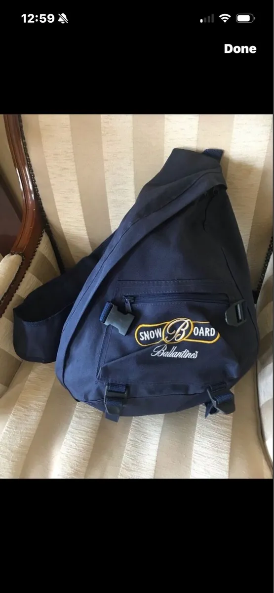 Snowboard Shoulder Bag - Image 1