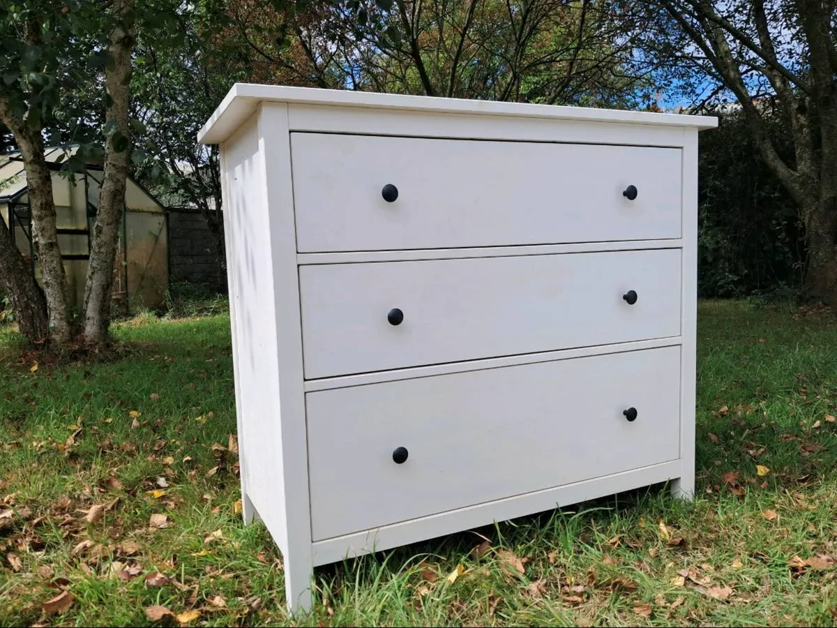 Bedroom furniture - Image 4