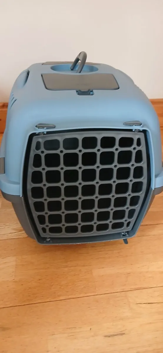 Dog carrier - Image 1