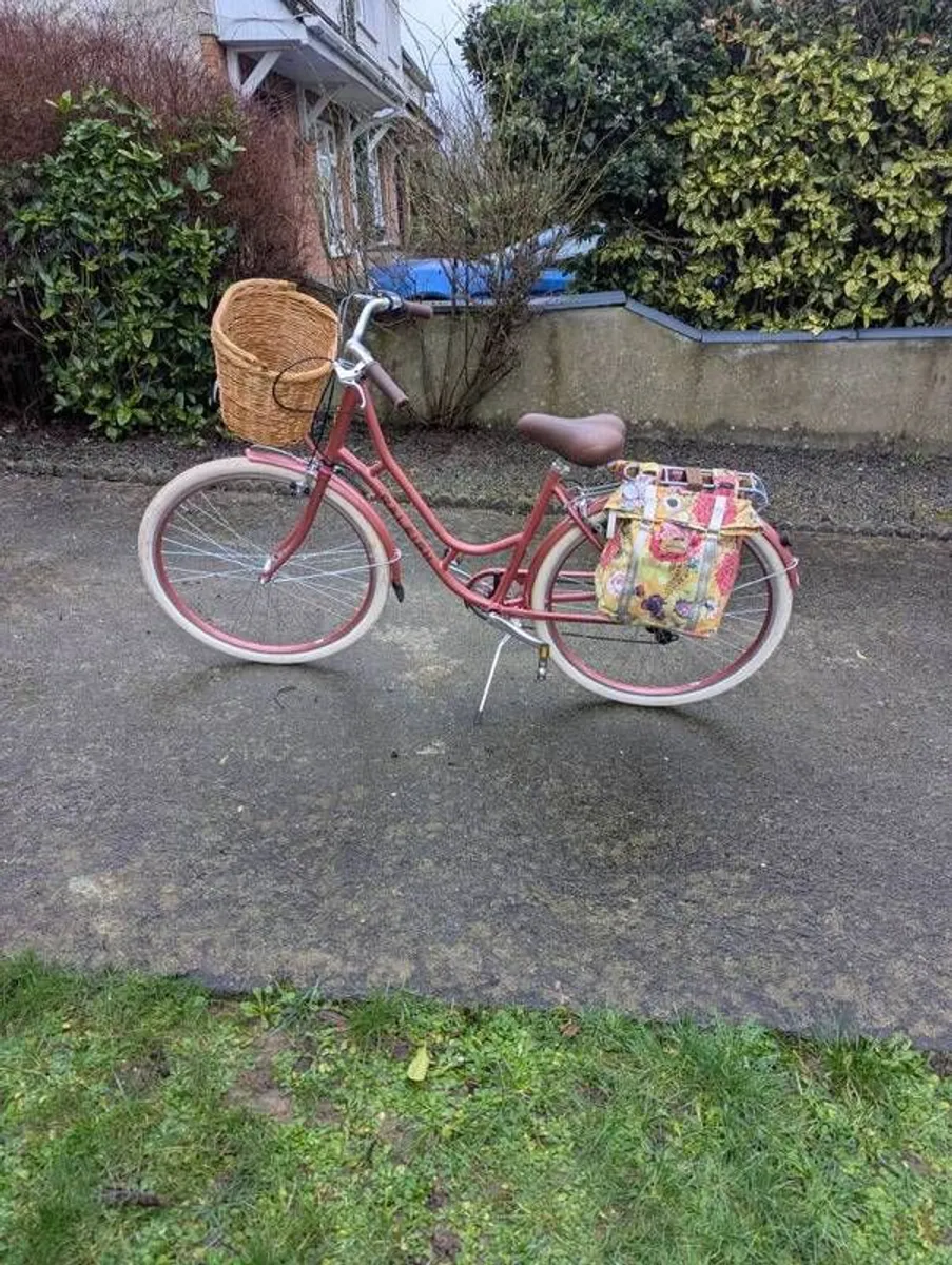 Ladies touring bike