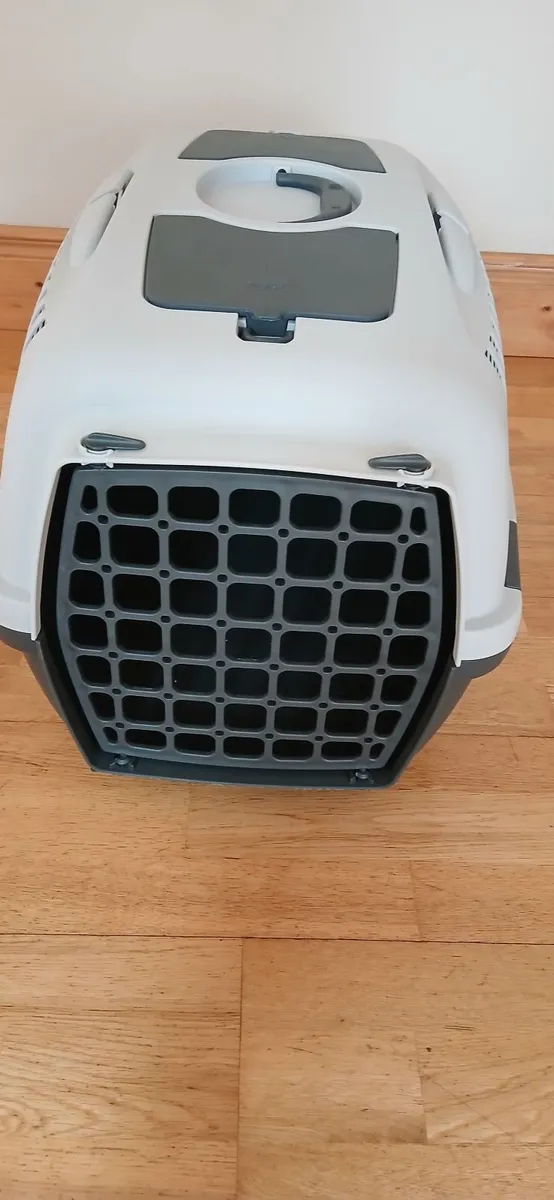 Dog carrier - Image 2