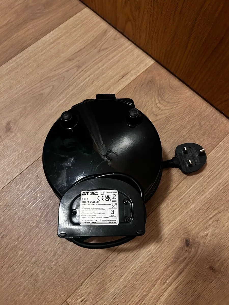 Waffle or snack maker - Image 4